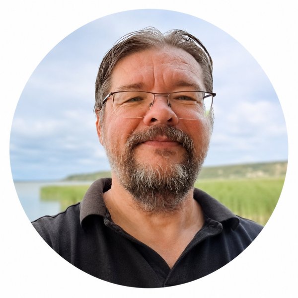 Csaba, DVSA-approved automatic driving instructor at EV Driving Lessons